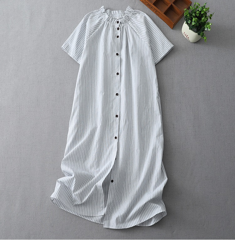 Váy Đầm Kẻ Sọc Đen Cổ Nhúm Hot Trend