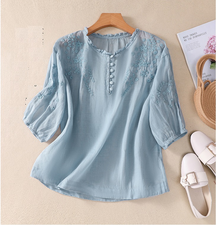 Áo Sơ Mi Cộc Tay Thêu Hoa Vải Linen Màu Xanh