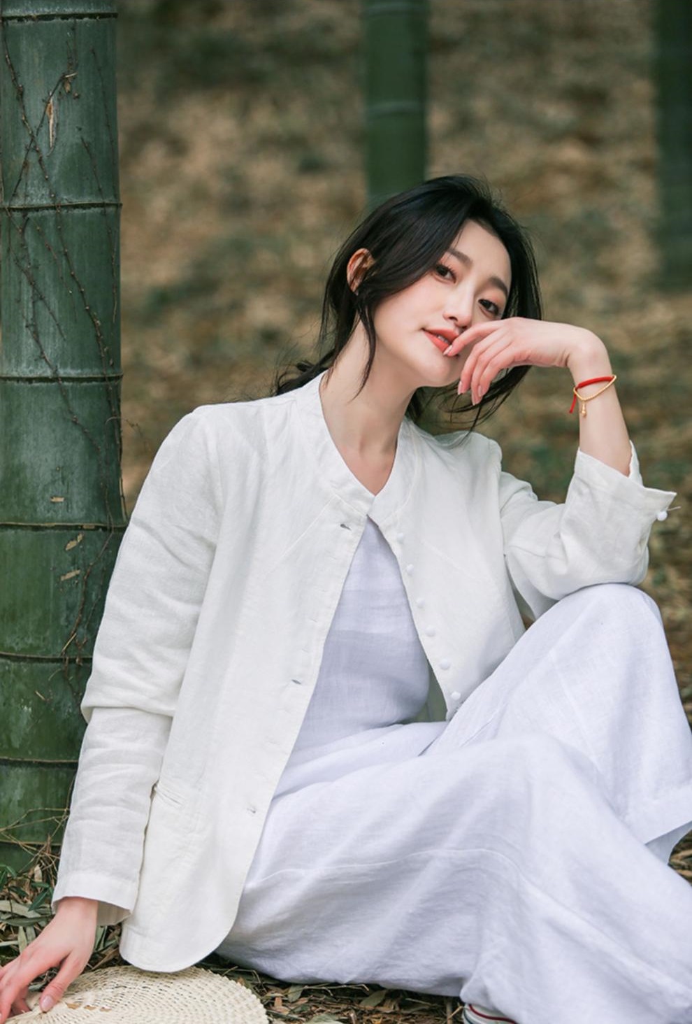 Áo Sơ Mi Trắng 2 Túi Cổ Trụ Khuy Tròn