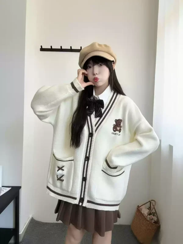 Áo Len Cardigan Thêu Gấu Bông Dáng Xinh, Cực Trendy