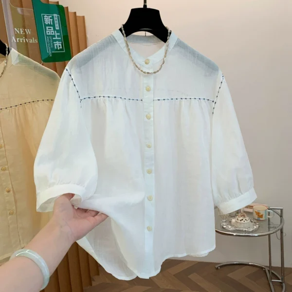 Áo Sơ Mi Trắng Cổ Trụ Thêu Chỉ Nhật Bản