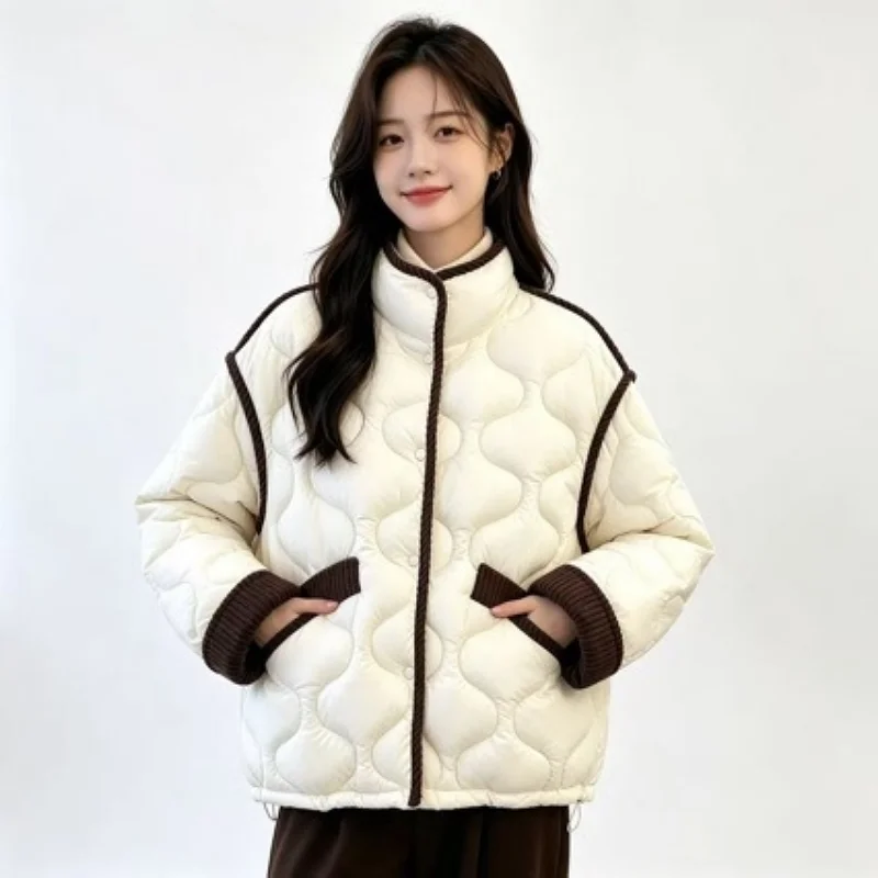 Áo Khoác Chần Bông Cánh Hoa Viền Nâu Áo Khoác Chần Bông Cánh Hoa Viền Nâu