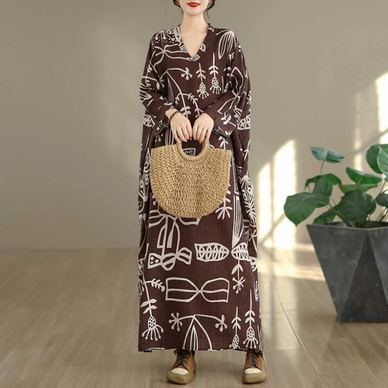 Đầm Oversize Cổ Chữ V Họa Tiết Ký Tự Cổ Nâu Cà Phê Đầm Oversize Cổ Chữ V Họa Tiết Ký Tự Cổ Nâu Cà Phê