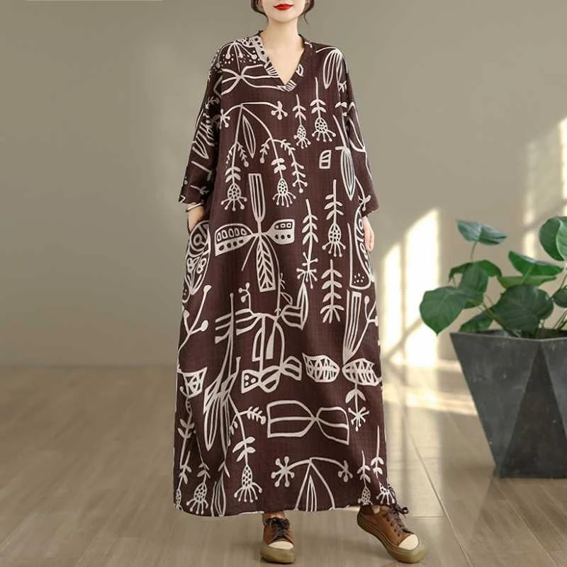 Đầm Oversize Cổ Chữ V Họa Tiết Ký Tự Cổ Nâu Cà Phê Đầm Oversize Cổ Chữ V Họa Tiết Ký Tự Cổ Nâu Cà Phê